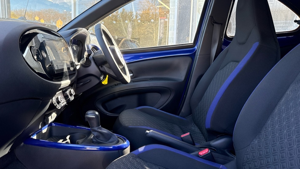 Toyota Aygo X 1.0 Vvt-i Edge X-shift Euro 6 Ss OV24WFB Blue #5