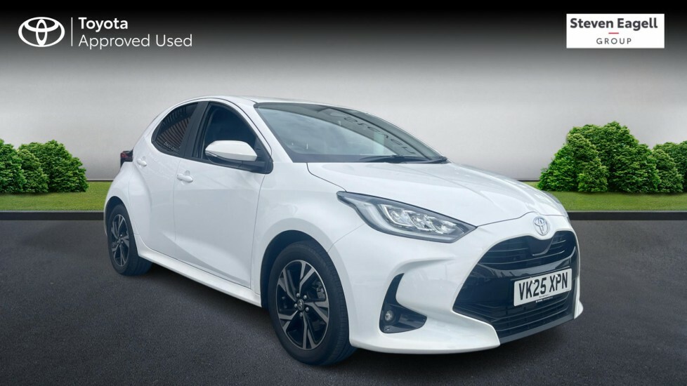 Toyota Yaris 1.5 Vvt-h Design E-cvt Euro 6 Ss White