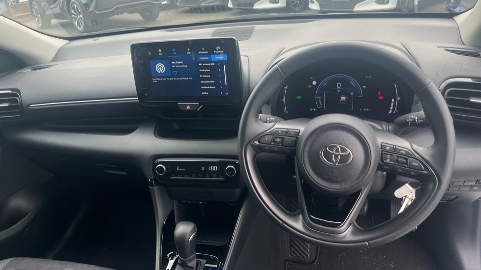 Toyota Yaris 1.5 Vvt-h Design E-cvt Euro 6 Ss VK25XPN White #6