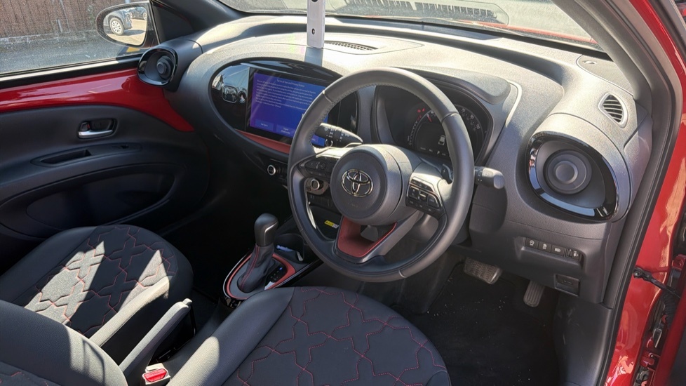 Toyota Aygo X 1.0 Vvt-i Exclusive X-shift Euro 6 Ss EX25LGO Red #6