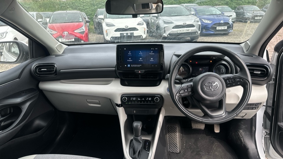 Toyota Yaris 1.5 Vvt-h Excel E-cvt Euro 6 Ss EJ23OCO White #6