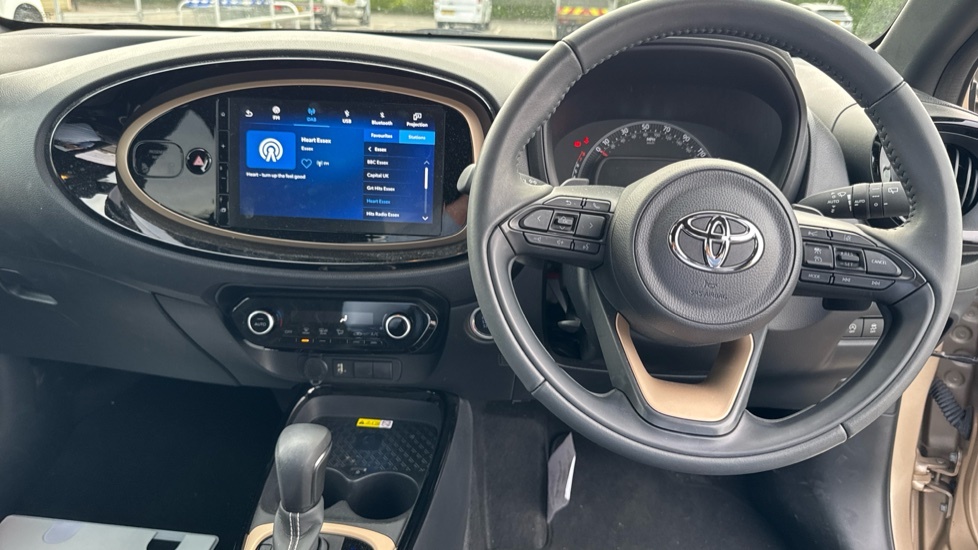 Toyota Aygo X 1.0 Vvt-i Exclusive EA73XJN Beige #6