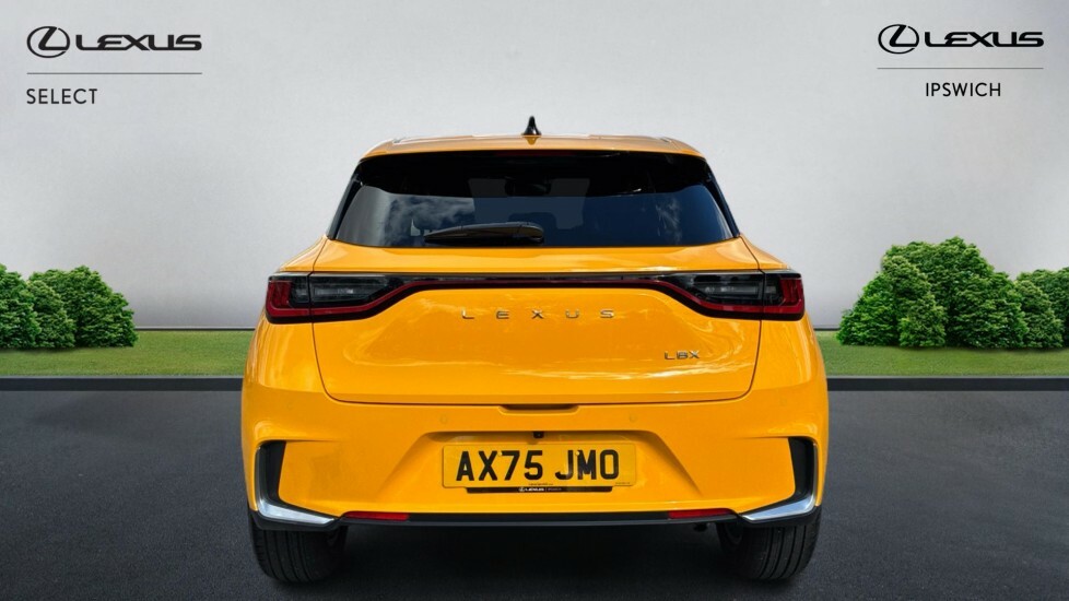 Lexus LBX 1.5 Vvt-ie Premium E-cvt Euro 6 Ss AX75JMO Yellow #5