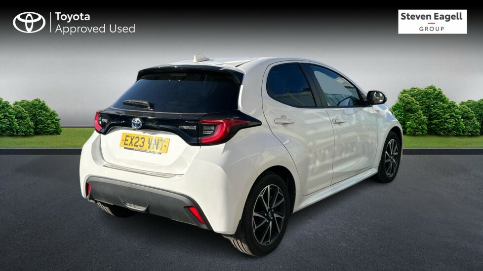Toyota Yaris 1.5 Vvt-h Design E-cvt Euro 6 Ss EX23VNT White #2