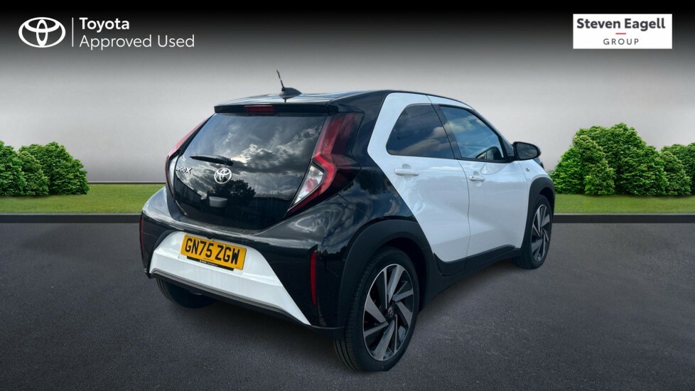 Toyota Aygo X 1.0 Vvt-i Edge X-shift Euro 6 Ss GN75ZGW White #2