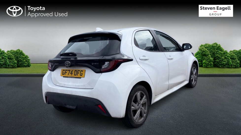 Toyota Yaris 1.5 Vvt-h Icon E-cvt Euro 6 Ss GF74OFG White #2