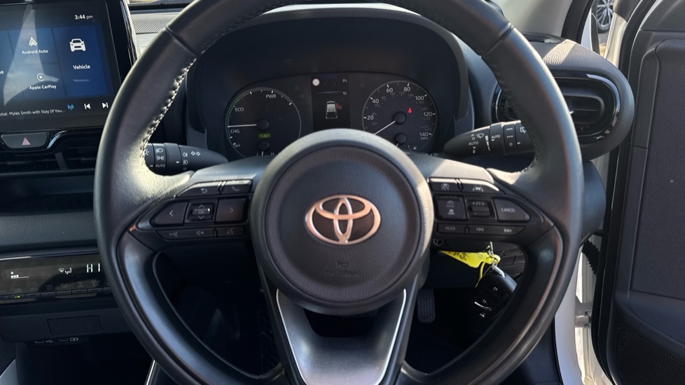 Toyota Yaris 1.5 Vvt-h Icon E-cvt Euro 6 Ss GK25NDZ White #6