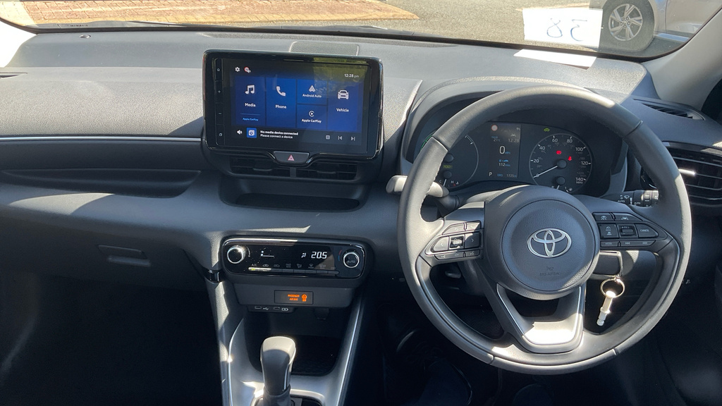 Toyota Yaris 1.5 Vvt-h Icon E-cvt Euro 6 Ss KR75GCZ Black #6