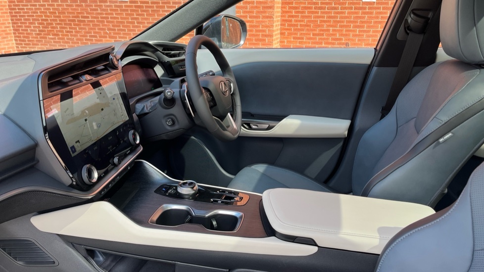 Lexus RZ 300E 71.4Kwh Premium Plus Blue #6