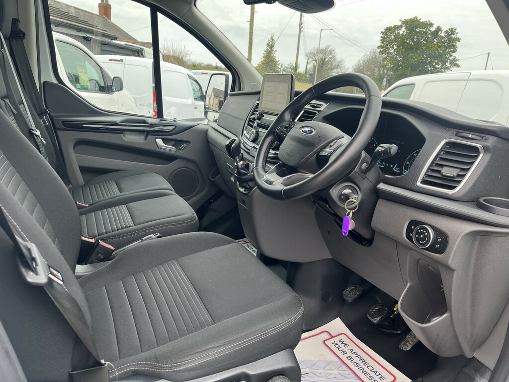 Ford Transit Custom Panel Van 2.0 Transit Custom Limited Van 300 L2 2. MA72ATO White #3