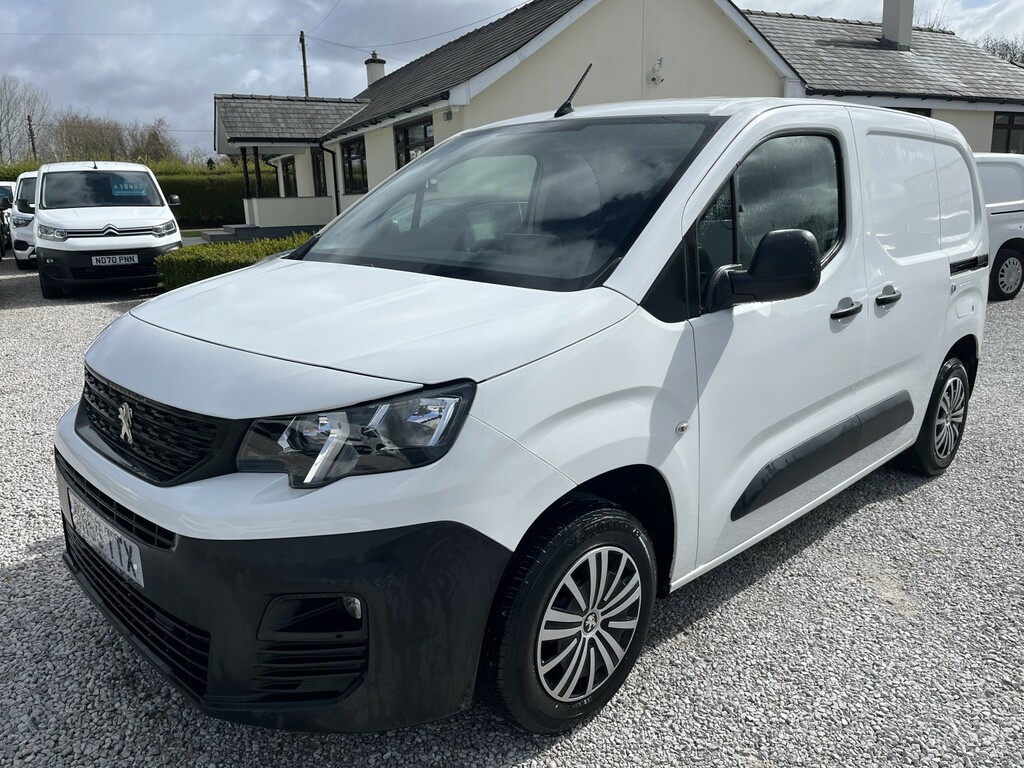 Peugeot Partner Panel Van 1.5 Bluehdi 650 Professional 201969 BN69TTX White #4