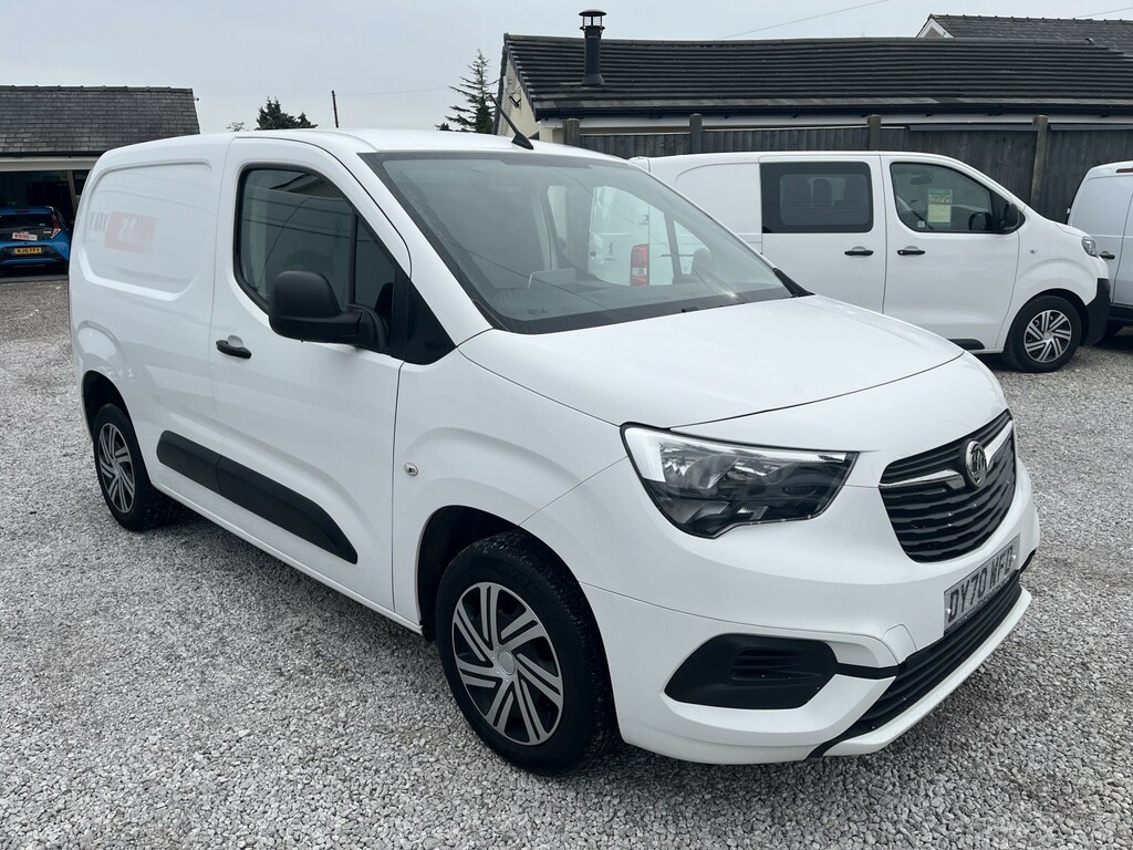 Vauxhall Combo Panel Van 1.6 Turbo D 2300 Sportive 202070 White