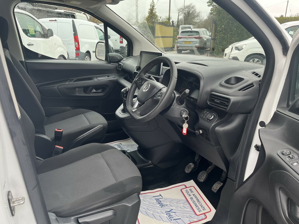 Vauxhall Combo Panel Van 1.6 Turbo D 2300 Sportive 202070 DY70WFD White #3