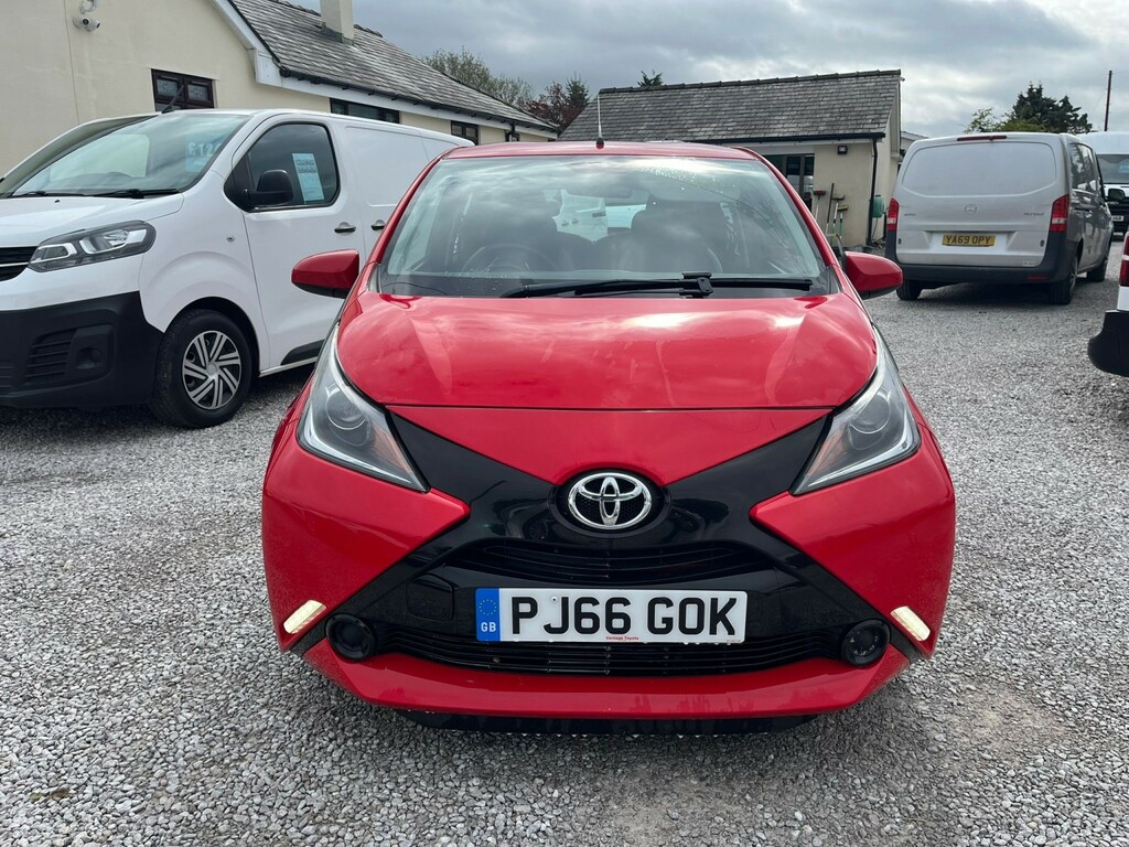 Toyota Aygo Hatchback 1.0 Vvt-i X-play 201666 PJ66GOK Red #2