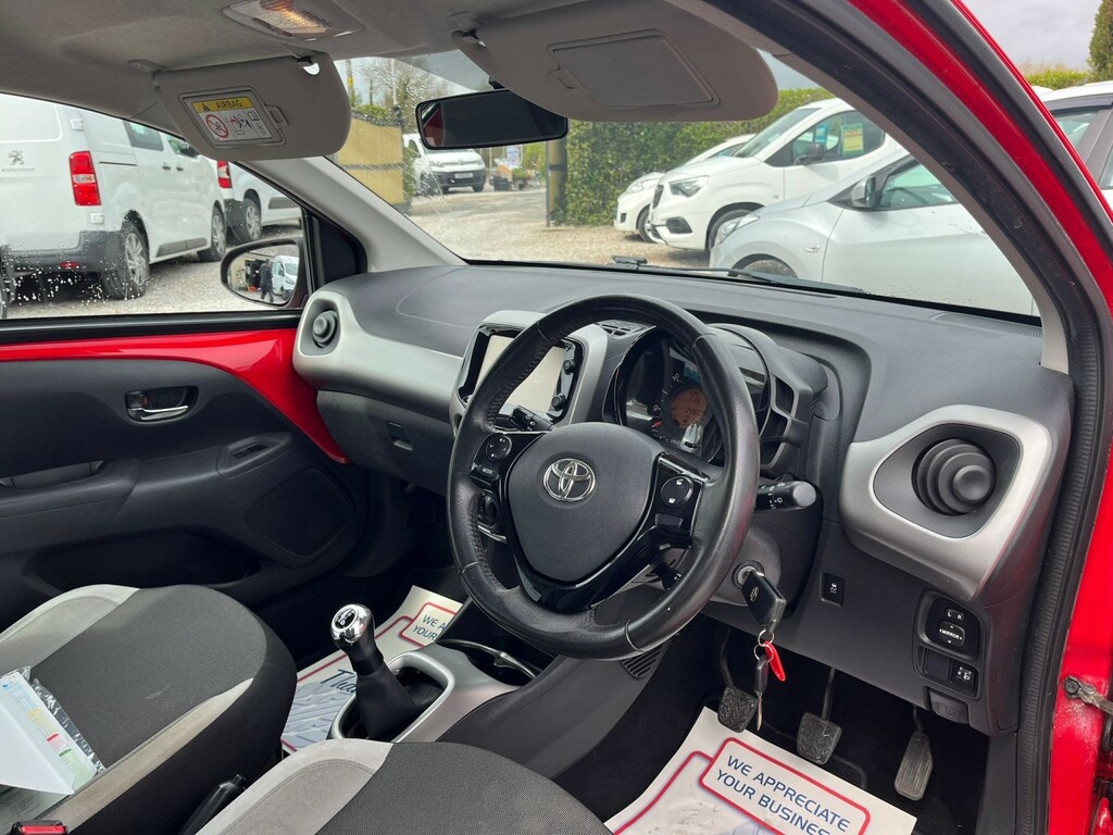 Toyota Aygo Hatchback 1.0 Vvt-i X-play 201666 PJ66GOK Red #3