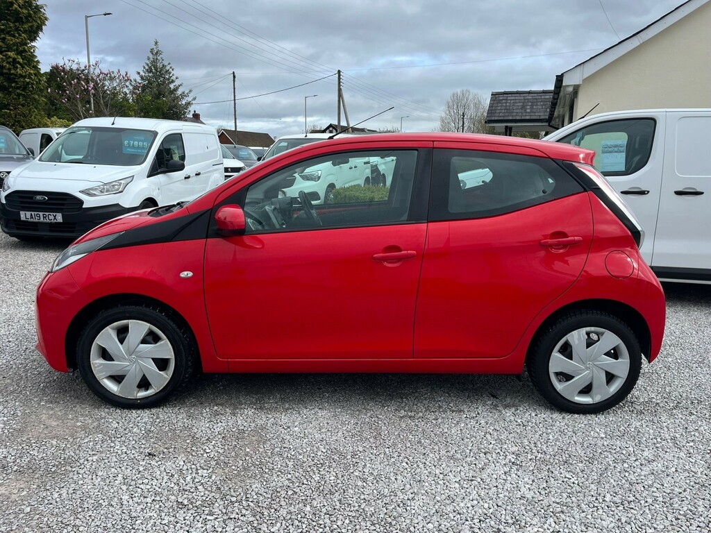 Toyota Aygo Hatchback 1.0 Vvt-i X-play 201666 PJ66GOK Red #5