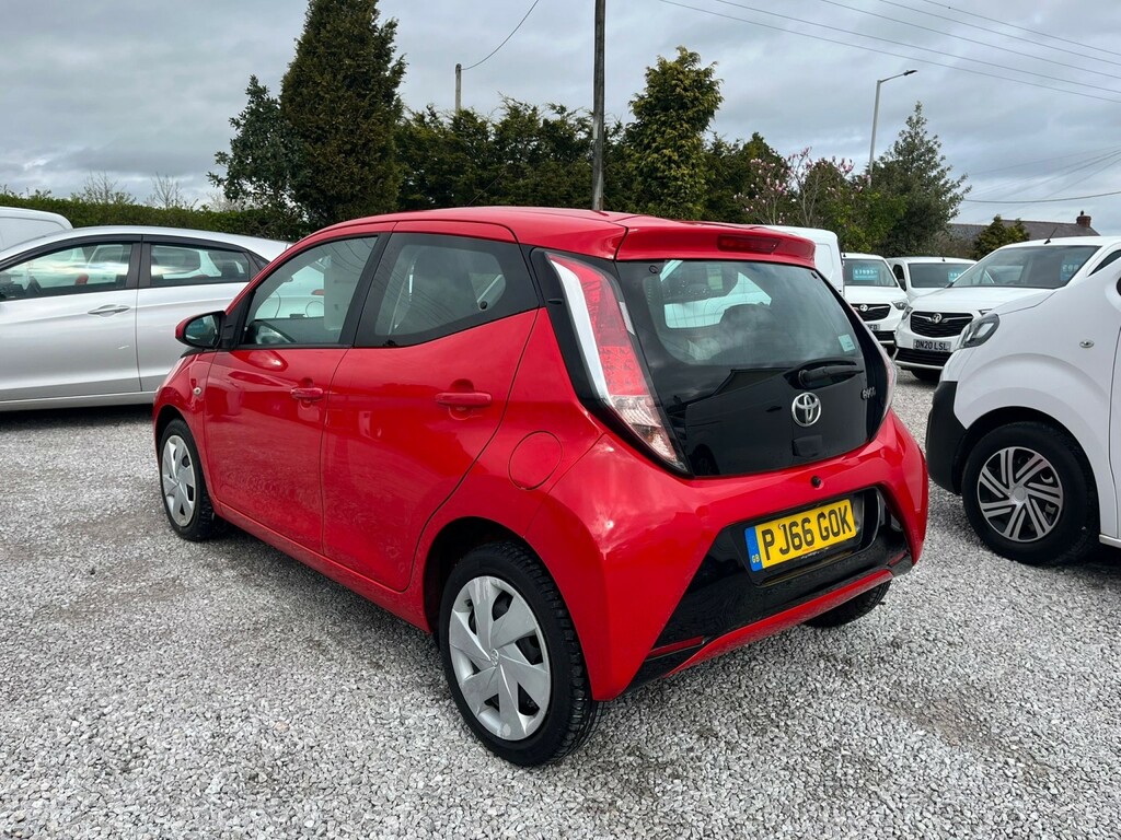 Toyota Aygo Hatchback 1.0 Vvt-i X-play 201666 PJ66GOK Red #6