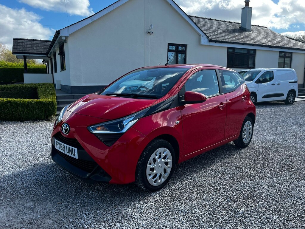 Toyota Aygo Hatchback 1.0 Vvt-i X-play 201969 FY69UNU Red #3