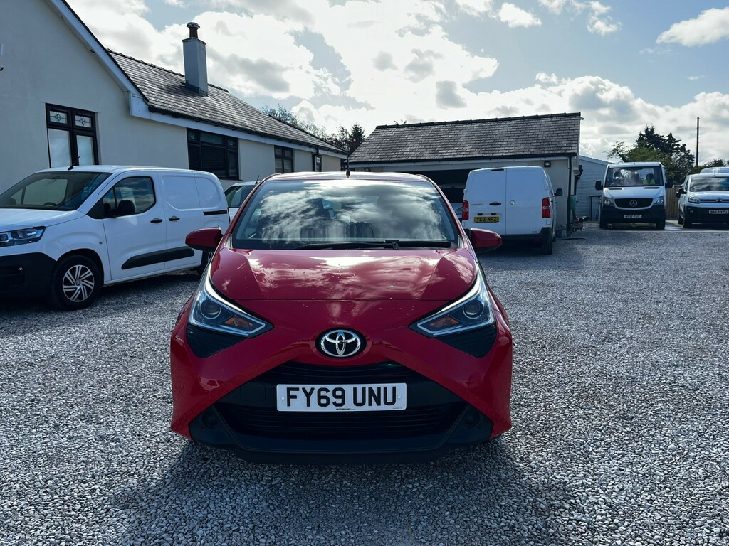 Toyota Aygo Hatchback 1.0 Vvt-i X-play 201969 FY69UNU Red #2