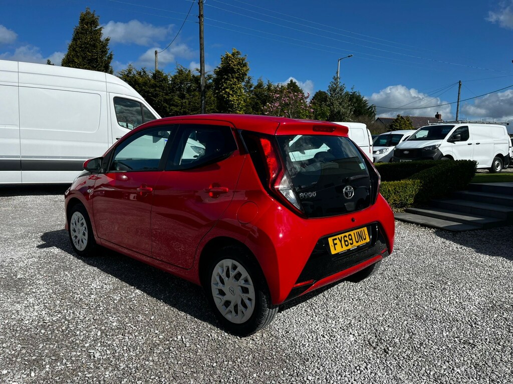 Toyota Aygo Hatchback 1.0 Vvt-i X-play 201969 FY69UNU Red #5