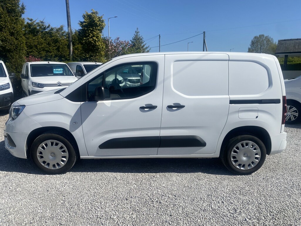 Vauxhall Combo Panel Van 1.6 Turbo D 2300 Sportive 202070 DS70HMA White #5