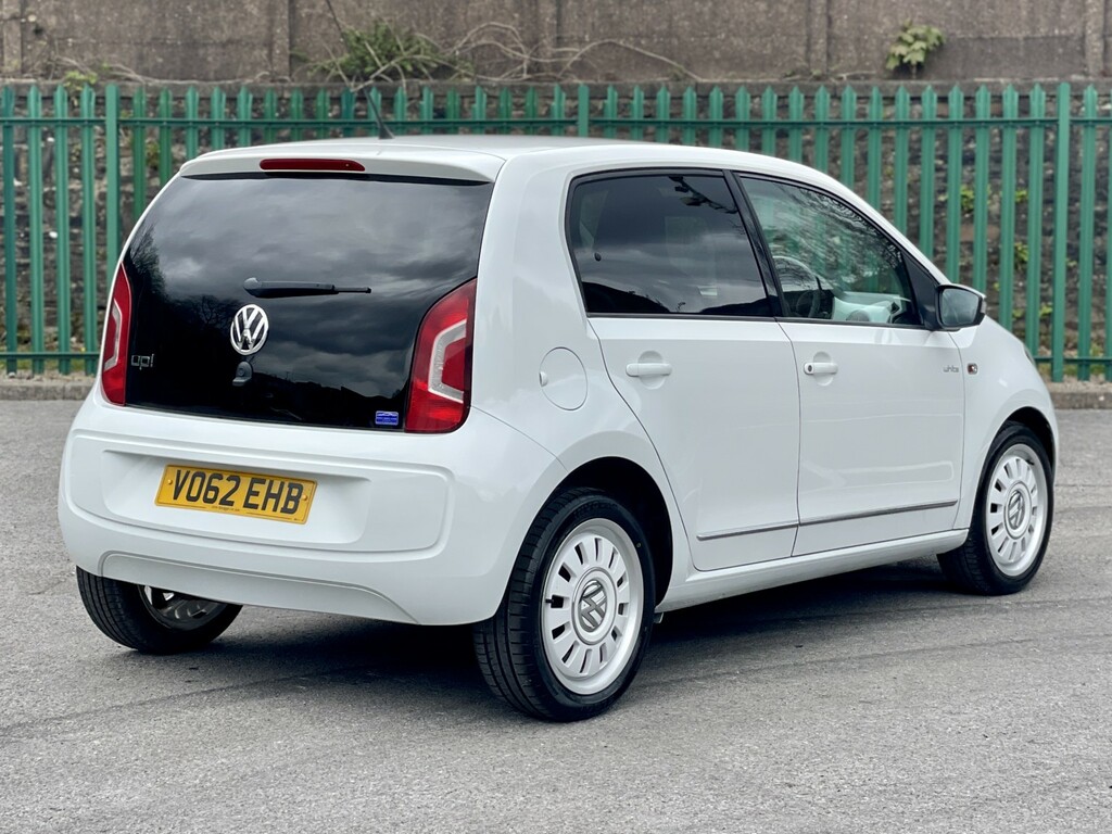 Volkswagen Up Hatchback 1.0 Up White 201262 VO62EHB White #4
