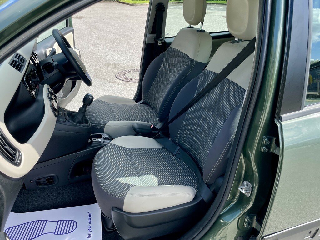 Fiat Panda Hatchback 1.3 Panda 4X4 1.3 Multijet 75 Bhp 4X4 2 Green #6