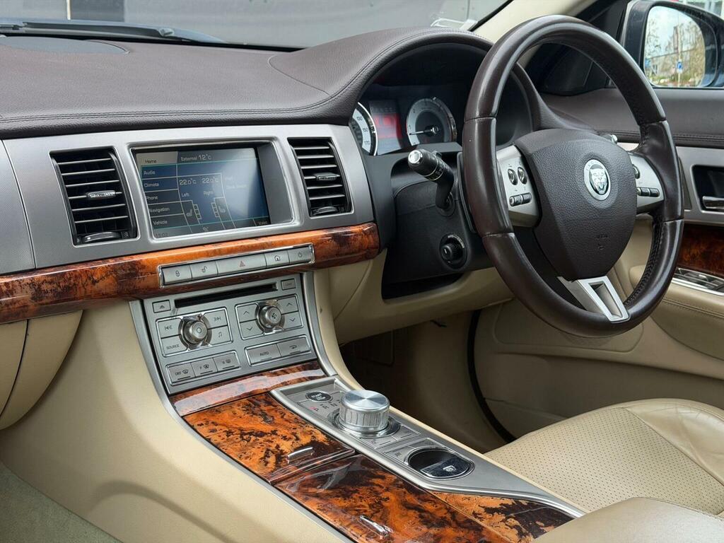 Jaguar XF Saloon 3.0D S V6 Premium Luxury Euro 5 2 T100XFS Grey #2