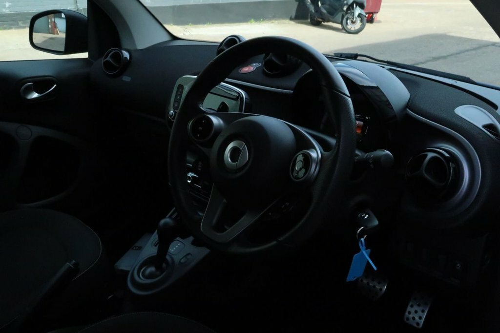Smart Fortwo Coupe 0.9L Urbanshadow Black #3