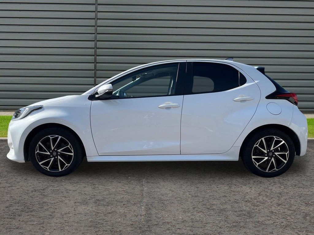 Toyota Yaris 1.5 Vvt-h Design Hatchback Hybrid E Cvt GU23APF White #6
