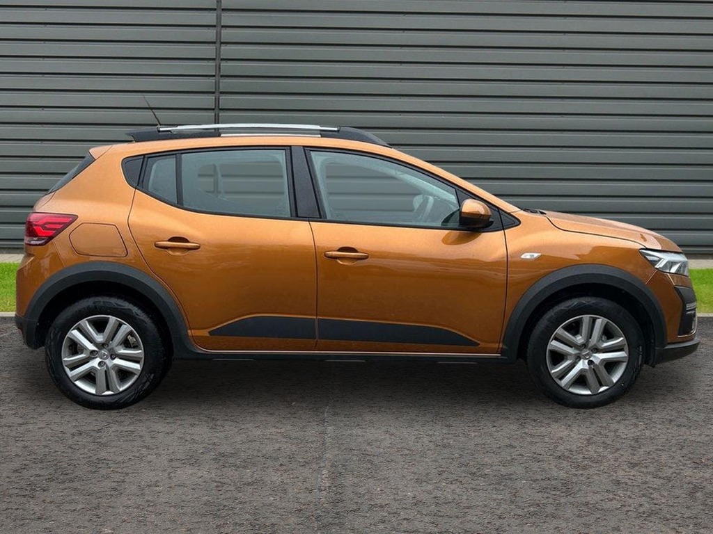 Dacia Sandero Stepway 1.0 Tce Comfort Hatchback RF72CWA Orange #2