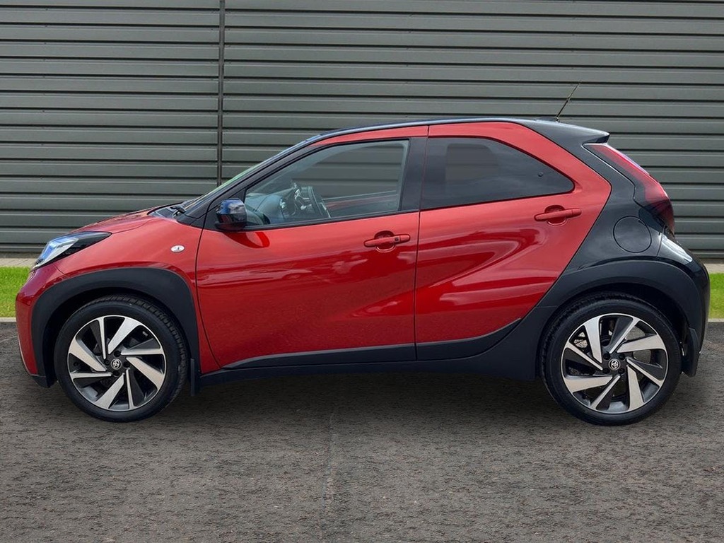 Toyota Aygo X 1.0 Vvt I Exclusive Hatchback GU72AWG Red #6