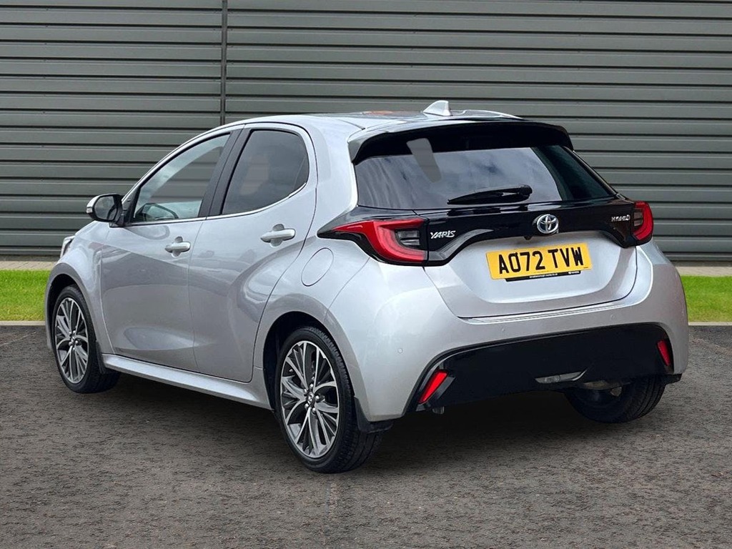 Toyota Yaris 1.5 Vvt-h Excel Hatchback Hybrid E Cvt Silver #5