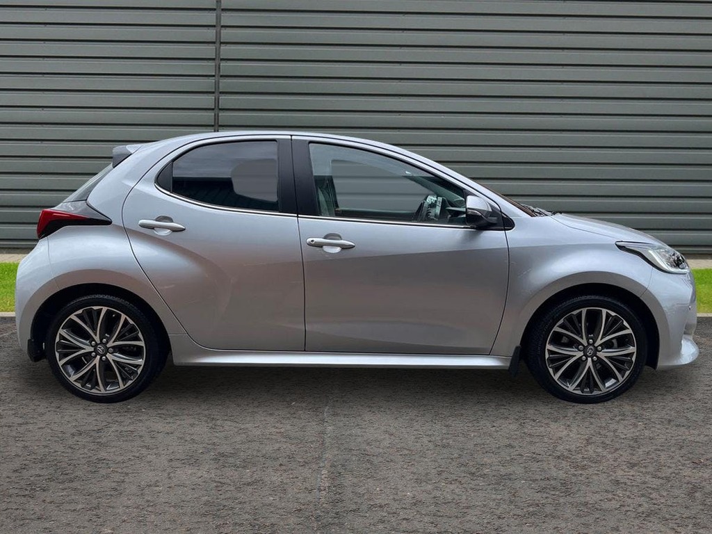 Toyota Yaris 1.5 Vvt-h Excel Hatchback Hybrid E Cvt Silver #2