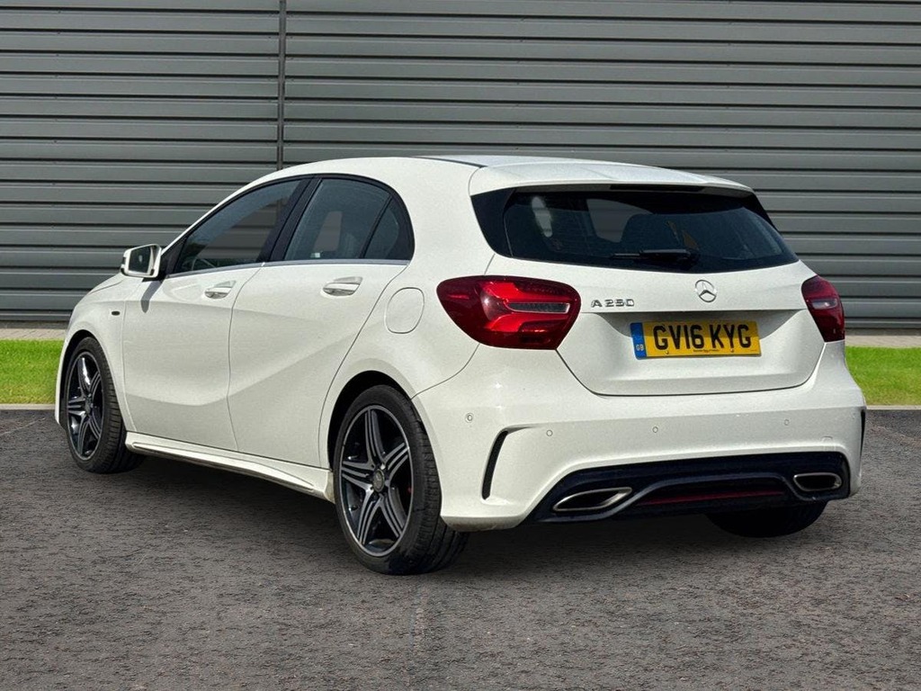 Mercedes-Benz A Class 2.0 2.0 A250 Amg White #5