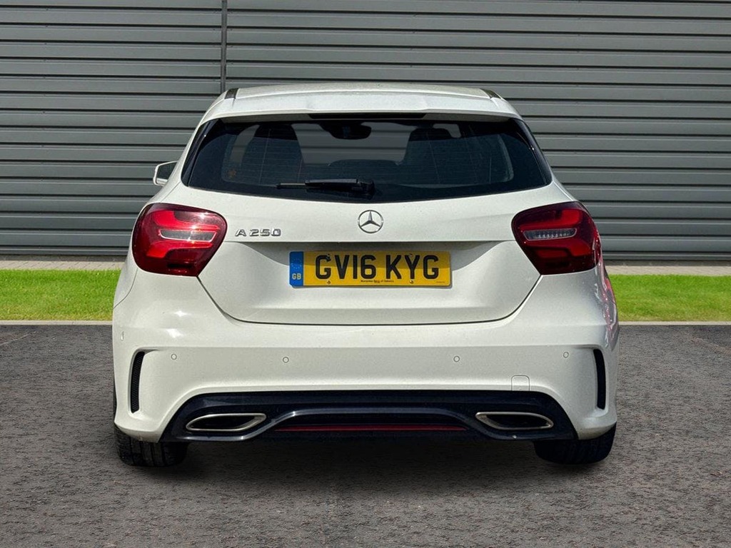 Mercedes-Benz A Class 2.0 2.0 A250 Amg White #4