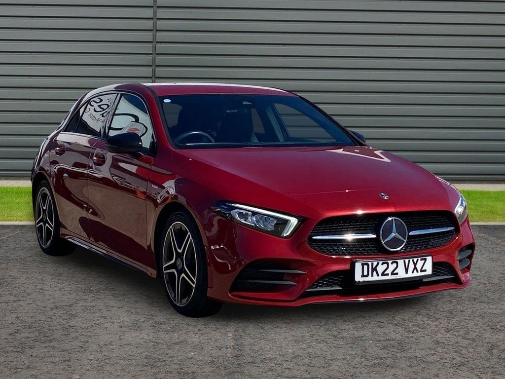 Mercedes-Benz A Class 1.3 A180 Amg Line Edition Red