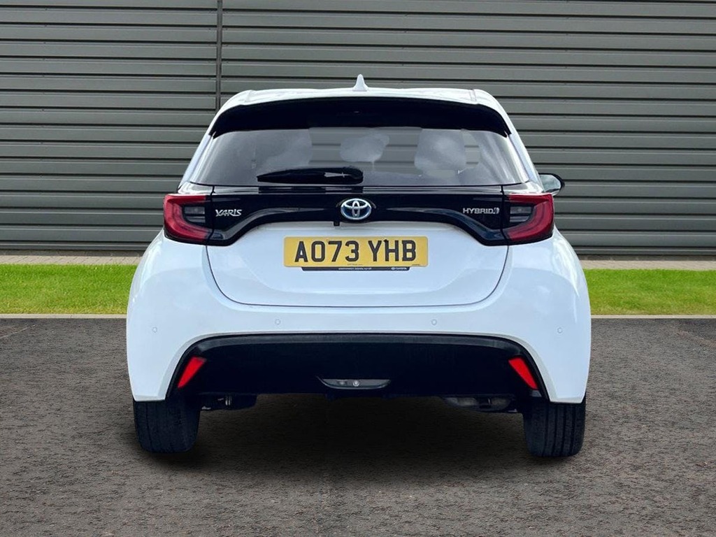 Toyota Yaris 1.5 Vvt-h Excel Hatchback Hybrid E Cvt AO73YHB White #4