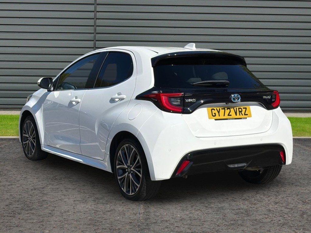 Toyota Yaris 1.5 Vvt-h Excel Hatchback Hybrid E Cvt GY72VRZ White #5