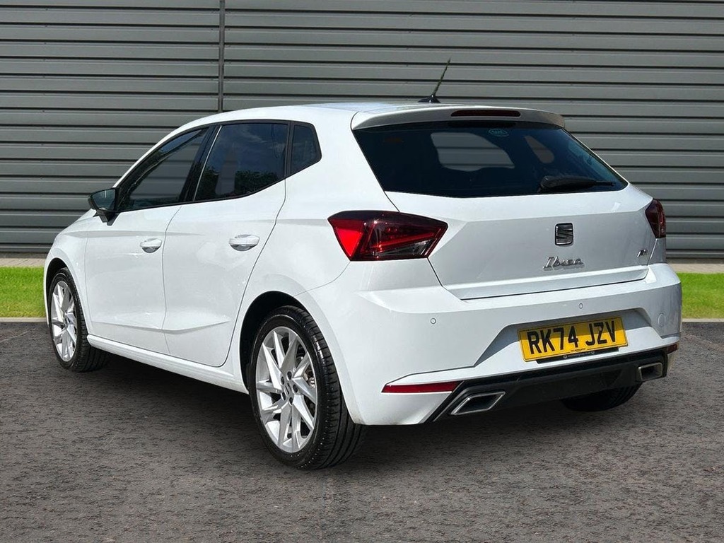 Seat Ibiza 1.0 Tsi Fr Hatchback RK74JZV White #5