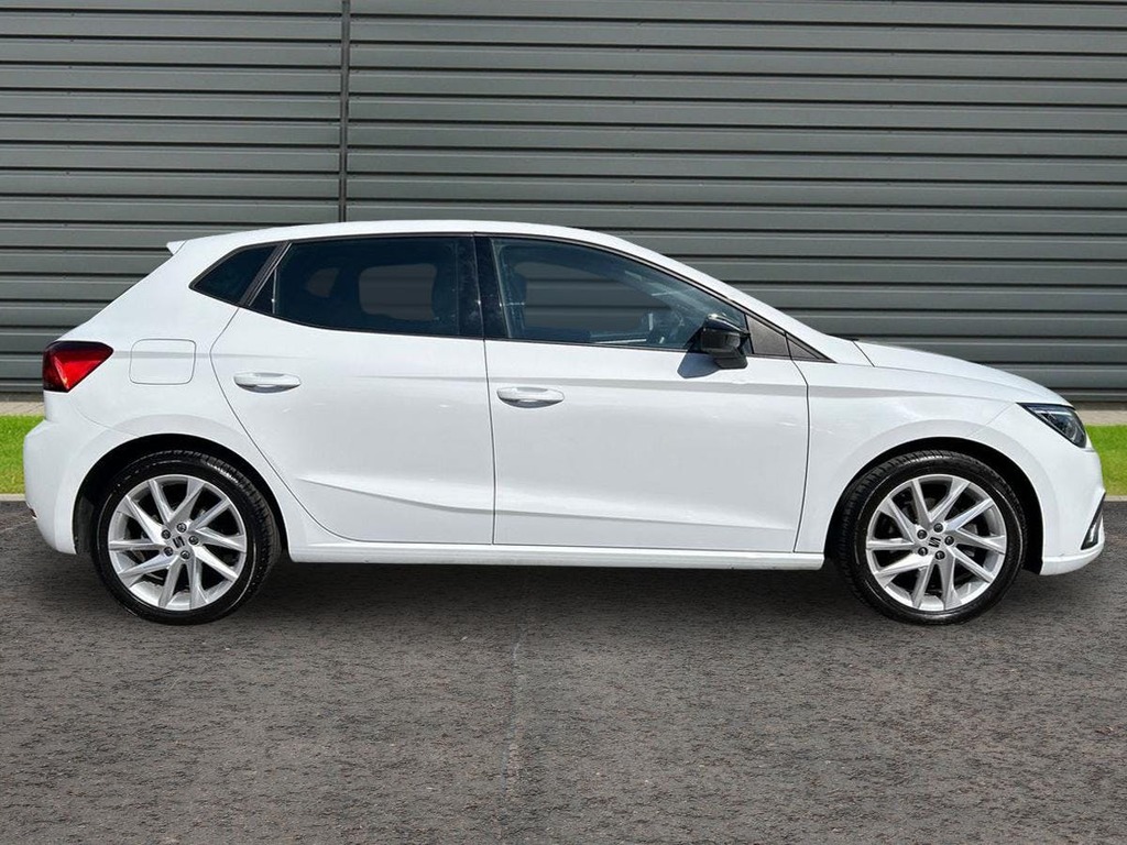 Seat Ibiza 1.0 Tsi Fr Hatchback RK74JZV White #2