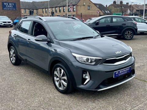 Kia Stonic Suv SL72UEV Grey #4