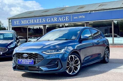 Ford Focus Hatchback Blue