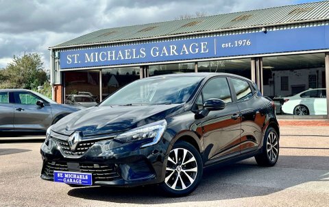 Renault Clio Hatchback Black