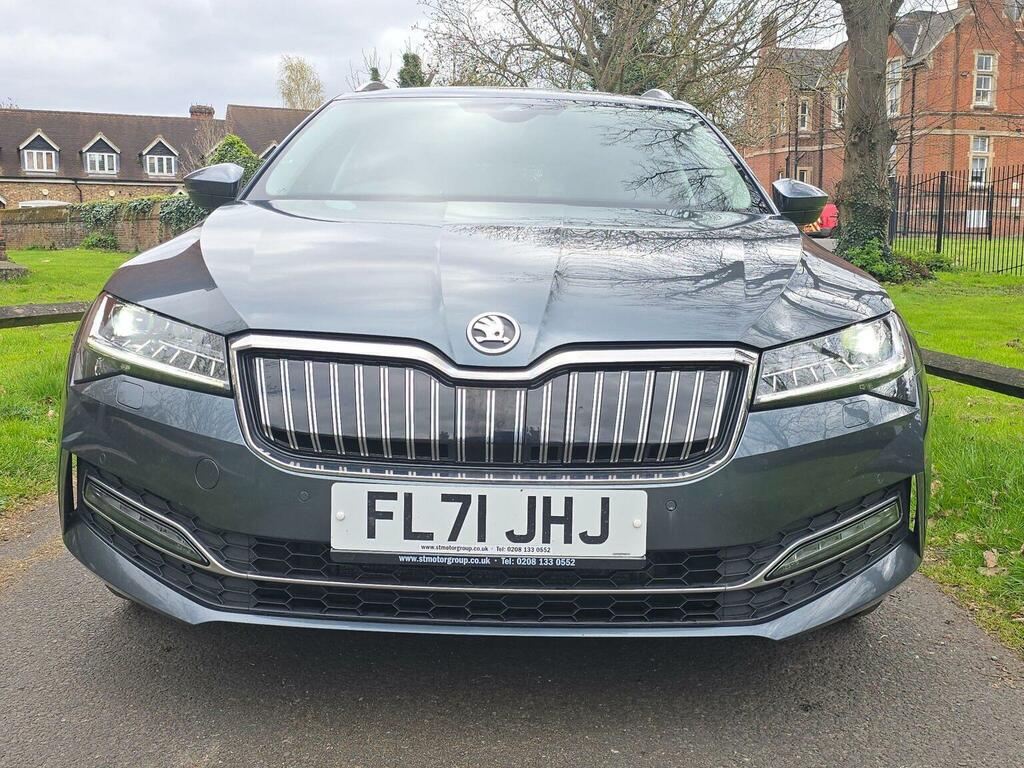 Skoda Superb Estate 1.4 Tsi Iv 13Kwh Se L Dsg Euro 6 Ss FL71JHJ Grey #2
