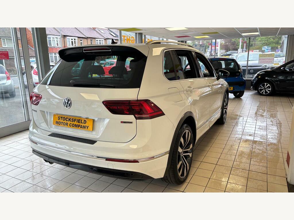 Volkswagen Tiguan 2.0 Tdi R-line Suv  White #6