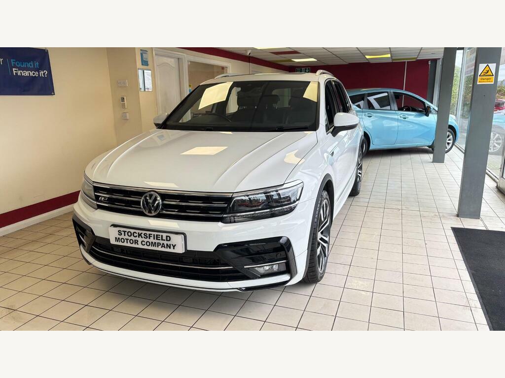Volkswagen Tiguan 2.0 Tdi R-line Suv  White #4