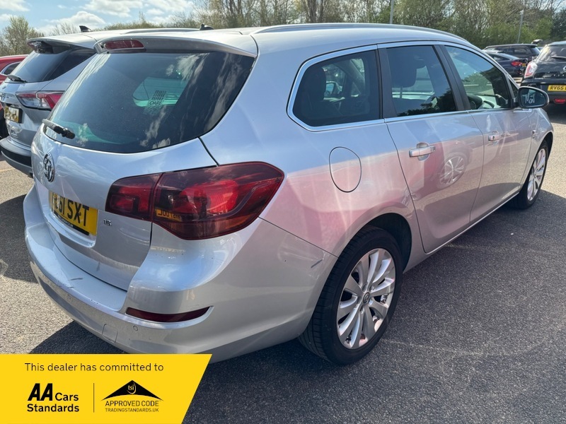 Vauxhall Astra Se GJ61SXT Silver #3