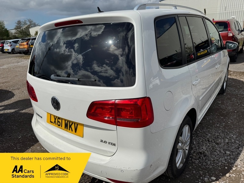 Volkswagen Touran Se Tdi White #5