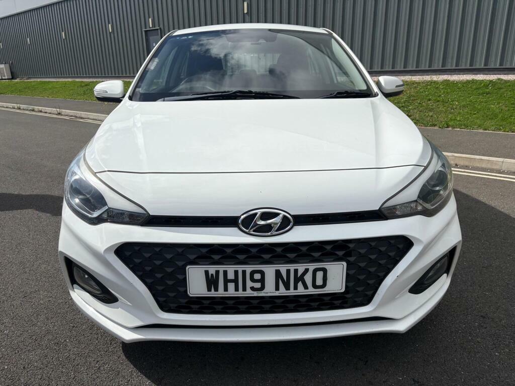 Hyundai I20 1.2 Se Launch Edition Euro 6 S S WH19NKO White #2